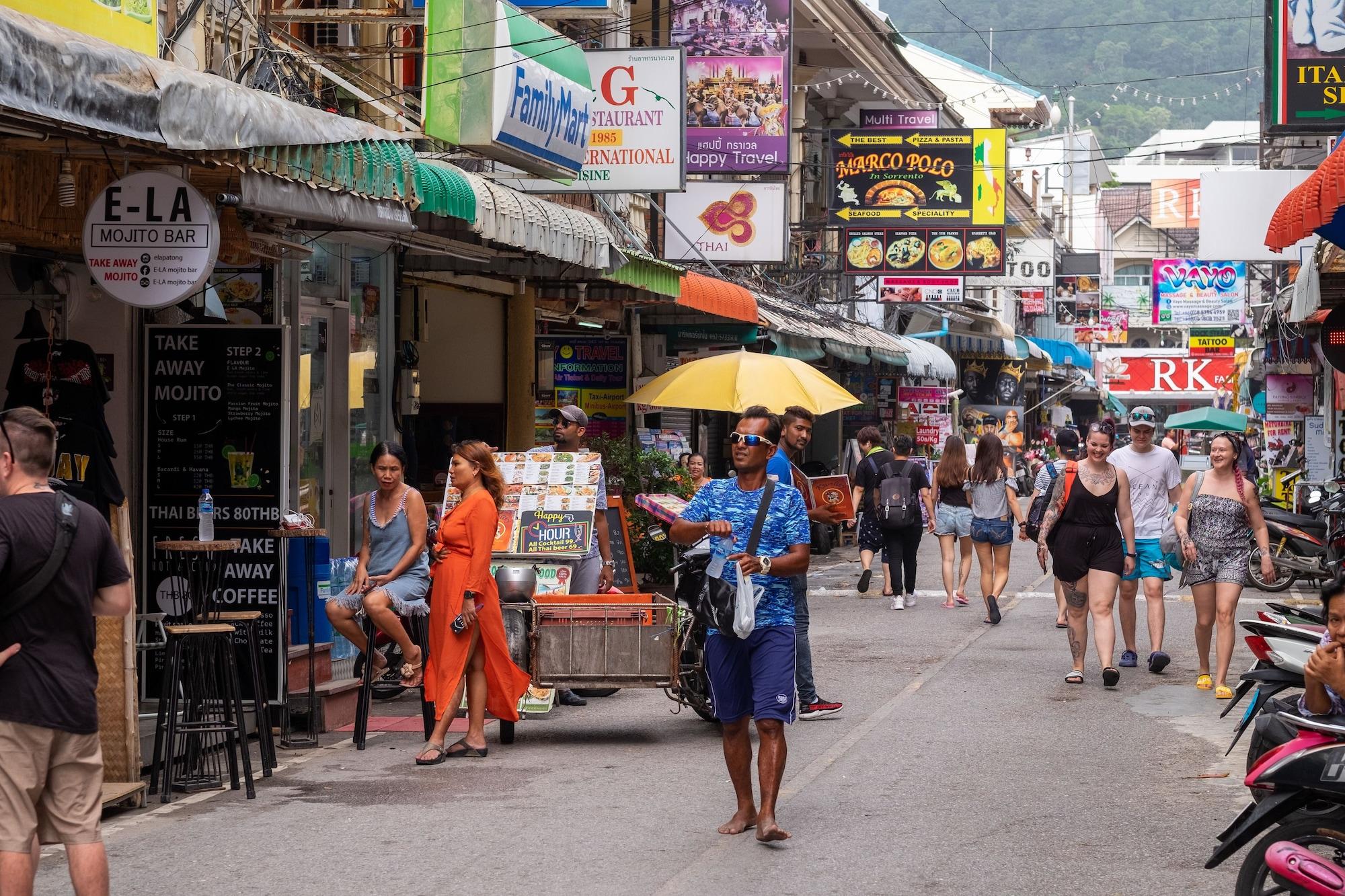 Bed and Breakfast Ella Bed Patong Экстерьер фото